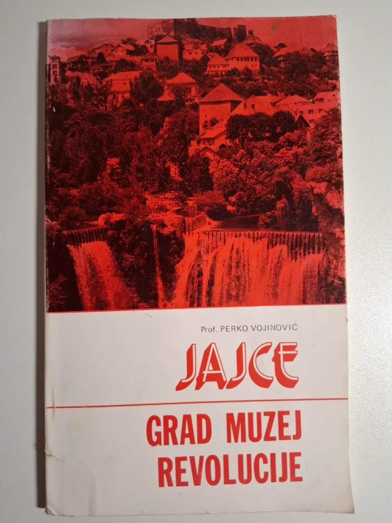 knjiga Jajce - grad muzej revolucije prof. Perko Vojinović
