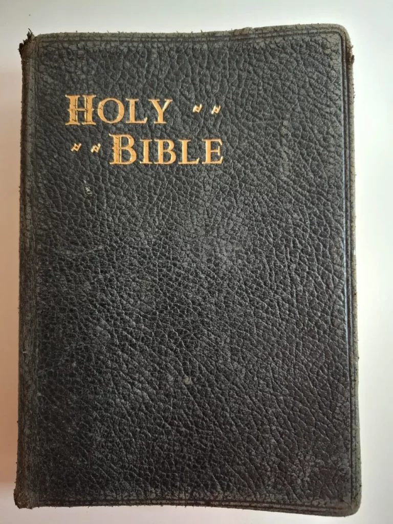 New Catholic Edition of HOLY BIBLE prijevod Vulgate , the Old Testament (Douay version) + the New Testament (Confraternity edition)