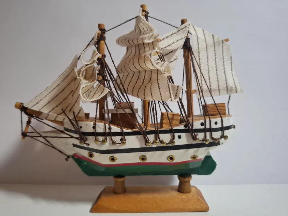 Sjajna rukotvorina - drveni clipper jedrenjak, trgovačka mornarica