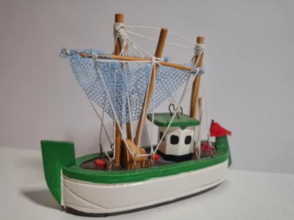 Ribarski brod shrimper materijal drvo - rukotvorina