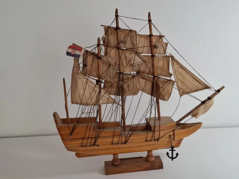 Jedrenjak maketa Croatia , materijal drvo-platno