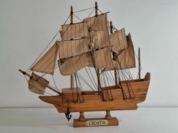 Jedrenjak maketa Croatia , materijal drvo-platno - Slika 3