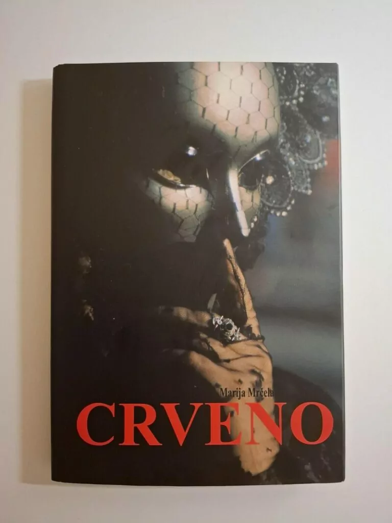 Crveno - Marija Mrčela