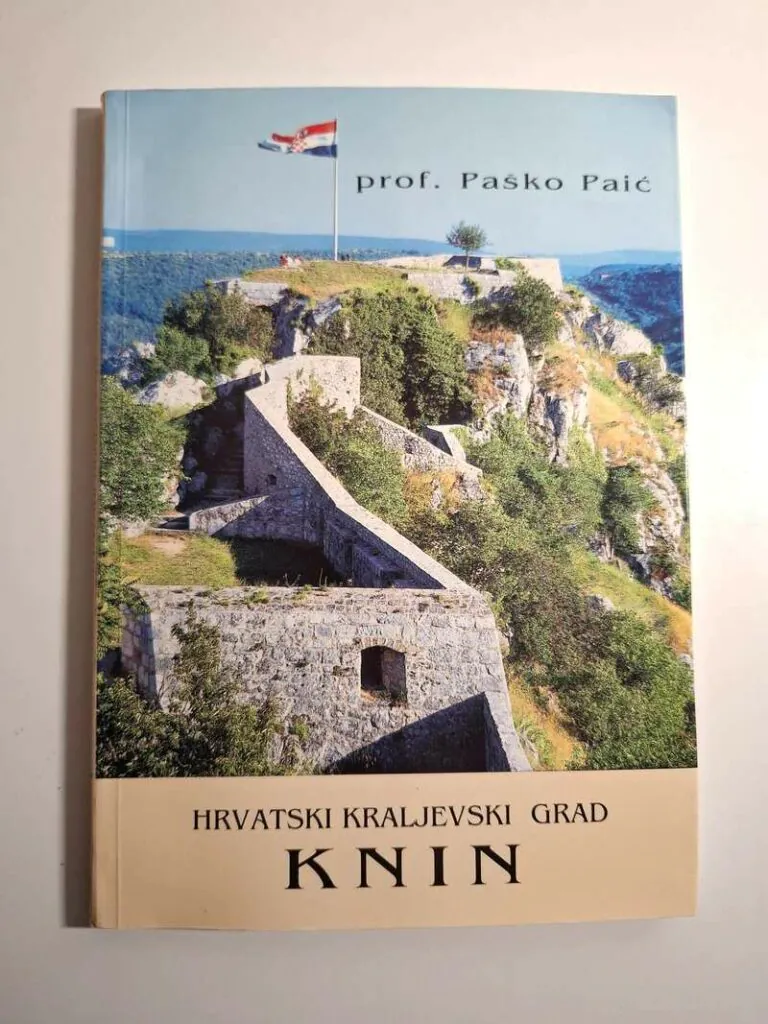 Hrvatski kraljevski grad Knin - Paško Paić