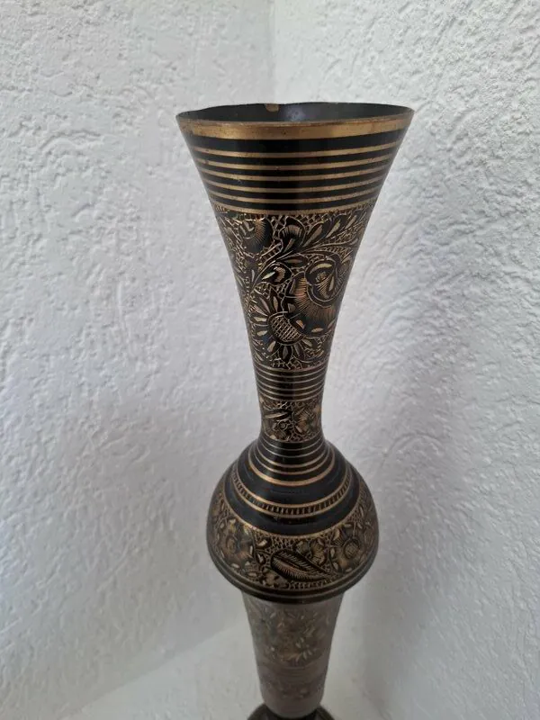 Ručno gravirana mjedena vaza iz Indije - Mughal style - Slika 2