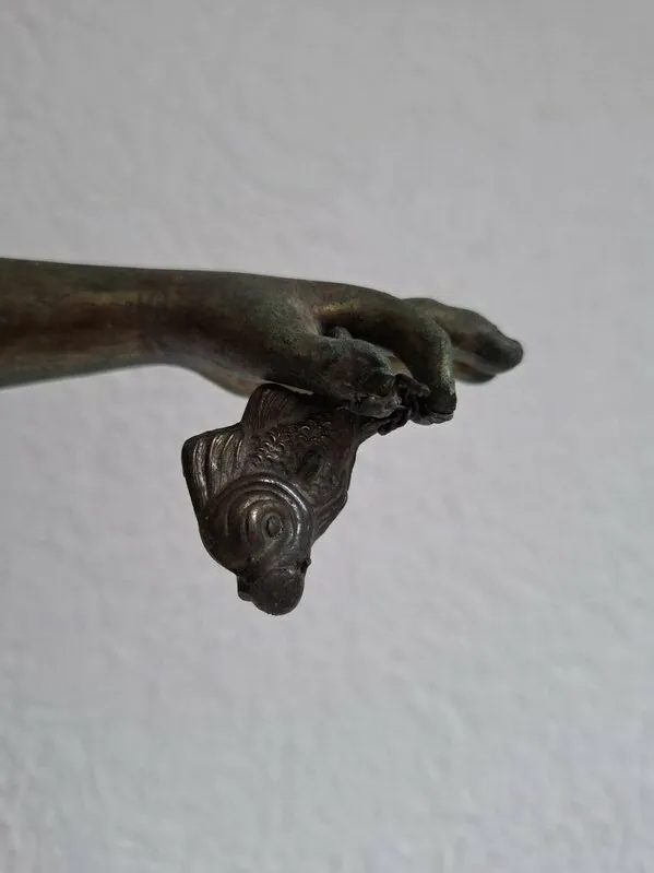 Brončana skulptura "Pescatorello" - Mali ribar -  na mramornoj bazi cca 7.70kg - Slika 5