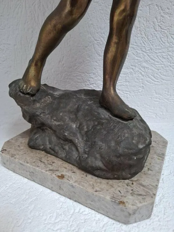 Brončana skulptura "Pescatorello" - Mali ribar -  na mramornoj bazi cca 7.70kg - Slika 3
