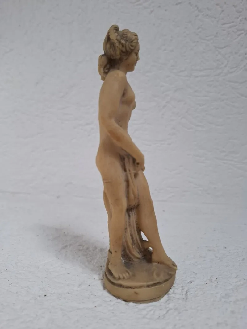 Vintage statua "Venera se kupa" prema G. Ruggeriju (resin alabaster) - Slika 4