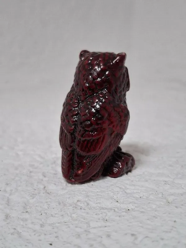 Kineska hong tze SOVA figura u tradicionalnoj cinober boji , od resina - Slika 2