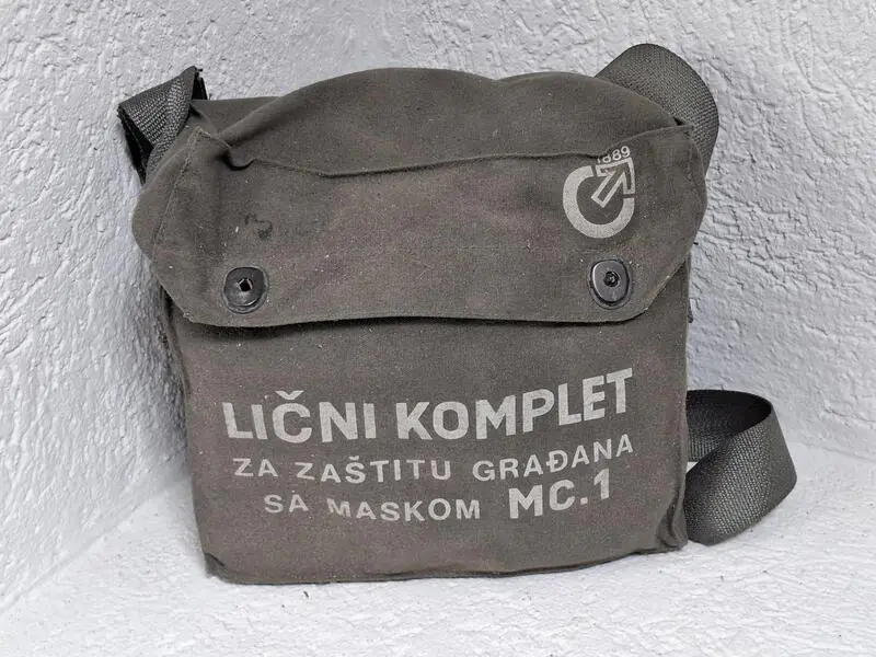 Lični komplet za zaštitu građana sa maskom MC.1 - JNA - Slika 3