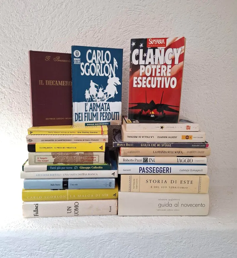 Set od 20 knjiga na talijanskom jeziku , prodaje se kao lot
