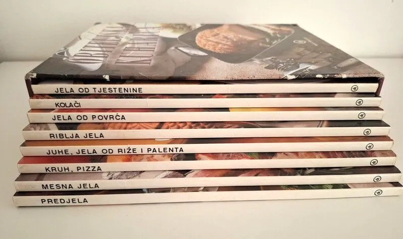 Obiteljska kuharica, Dušević i Kršovnik, 8 knjiga (komplet) + original kutija - Slika 2